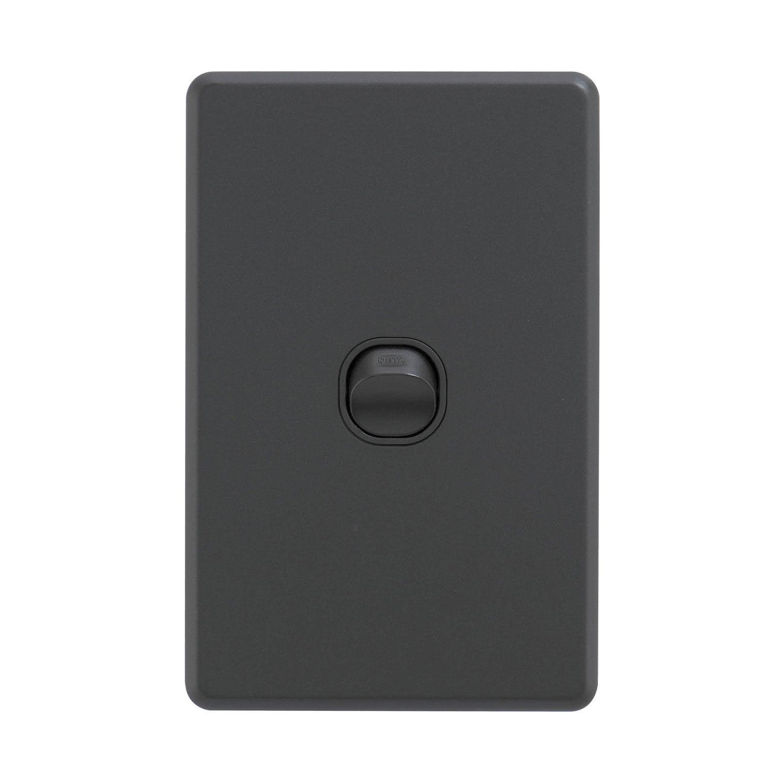 DETA X6 Matte Black Single Vertical Switch